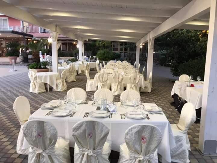 Hotel Ristorante Paradiso Albanella Экстерьер фото