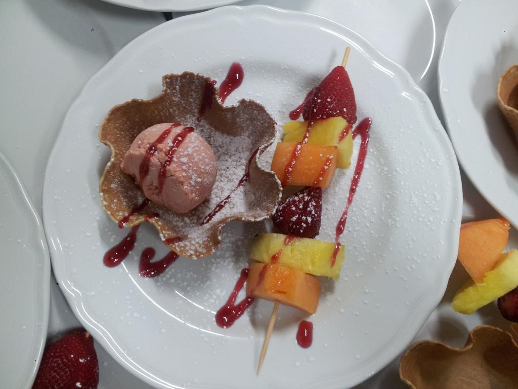 Hotel Ristorante Paradiso Albanella Экстерьер фото