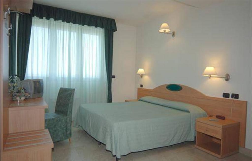 Hotel Ristorante Paradiso Albanella Номер фото